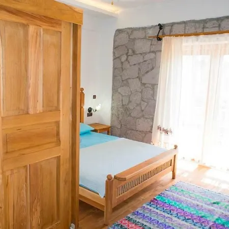 Farm stay Farmidaya Biotel *