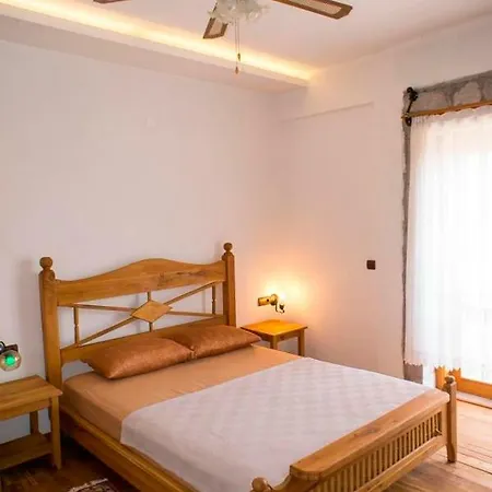 Farm stay Farmidaya Biotel